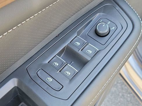 New 2026 Volkswagen Atlas SE image 15