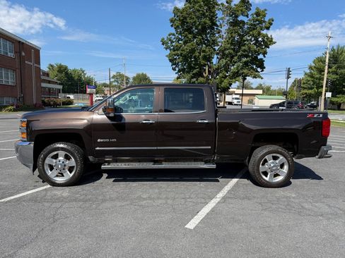 Used 2019 Chevrolet Silverado 2500 LTZ w/ Vortec Plus Package AWD/4WD image 1