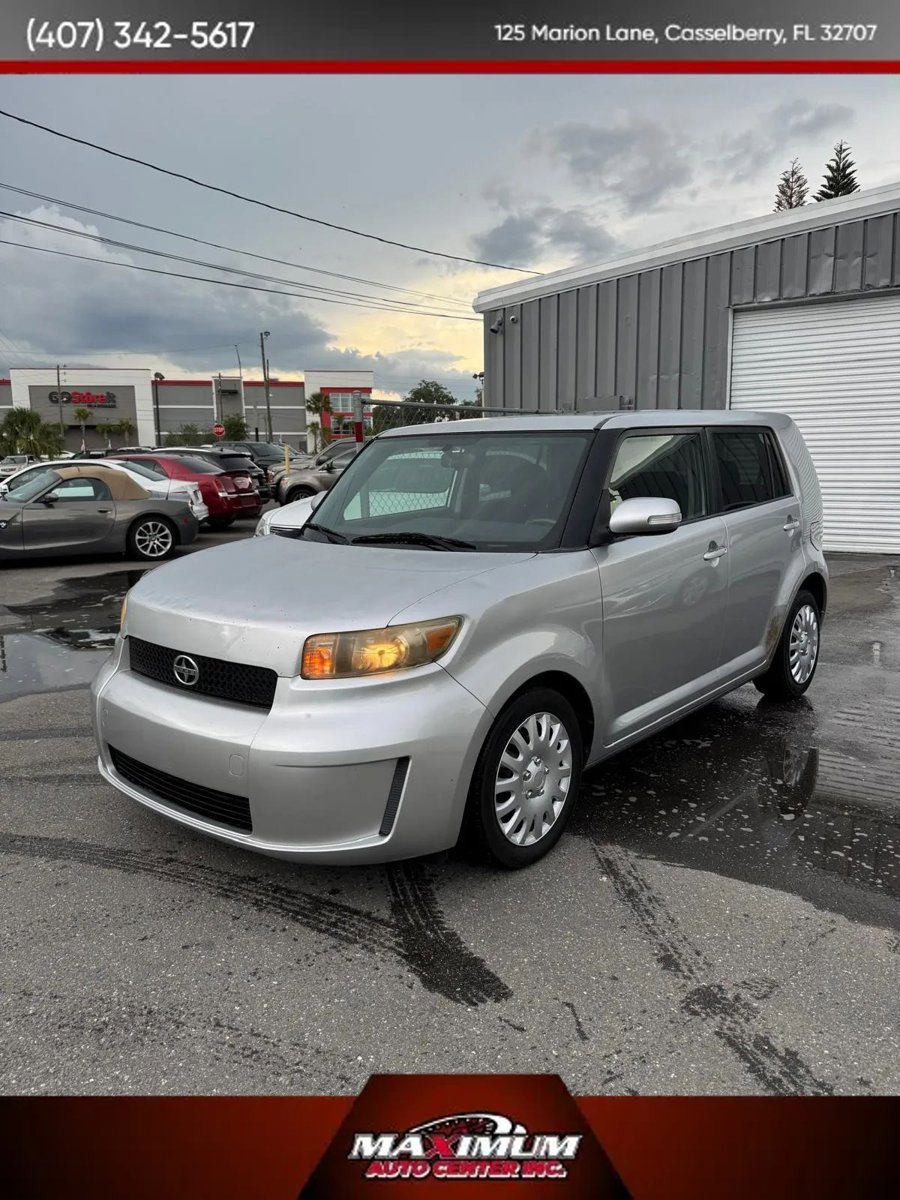 Used 2009 Scion xB FWD image 2