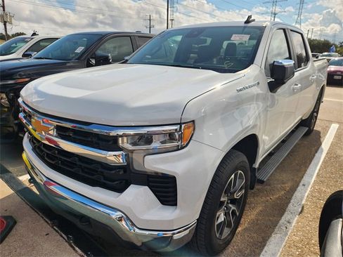 Used 2022 Chevrolet Silverado 1500 LT image 3