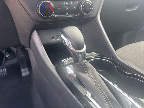 Used 2025 Buick Encore GX Preferred FWD image 40