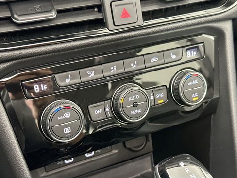 Certified 2023 Volkswagen Taos SEL image 16