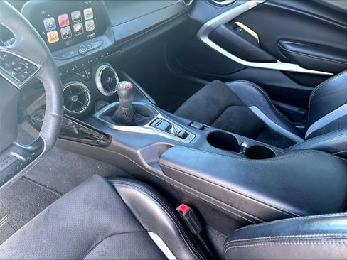 Used 2017 Chevrolet Camaro SS RWD image 18