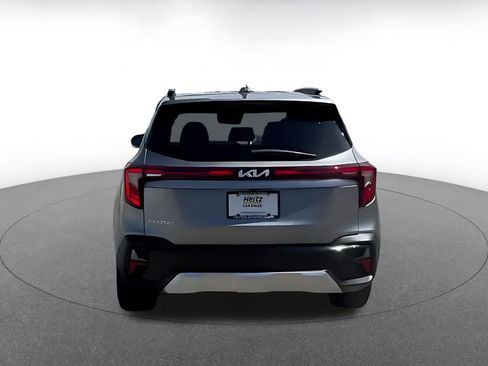 Used 2025 Kia Seltos S image 12