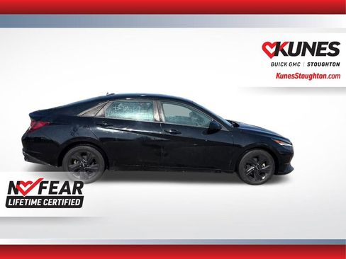Used 2022 Hyundai Elantra SEL FWD image 12