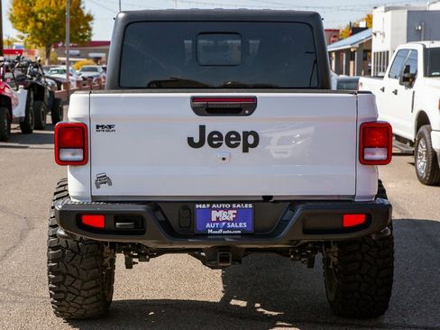 Used 2021 Jeep Gladiator Willys image 6