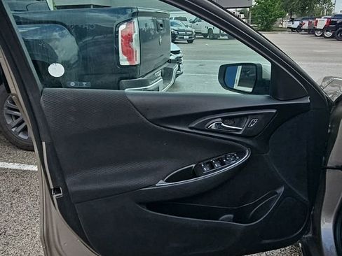 Used 2022 Chevrolet Malibu LT FWD image 10