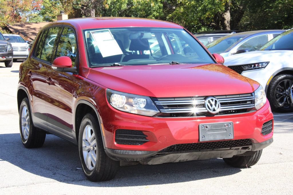 Used 2014 Volkswagen Tiguan S FWD image 1