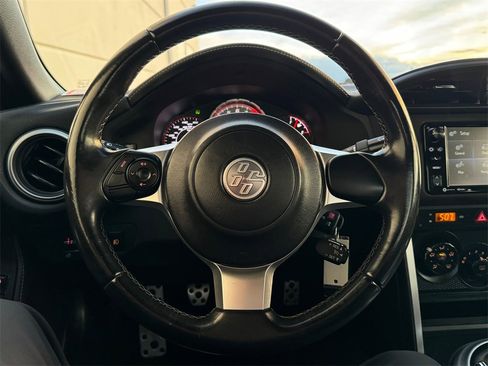 Used 2019 Toyota 86 image 12