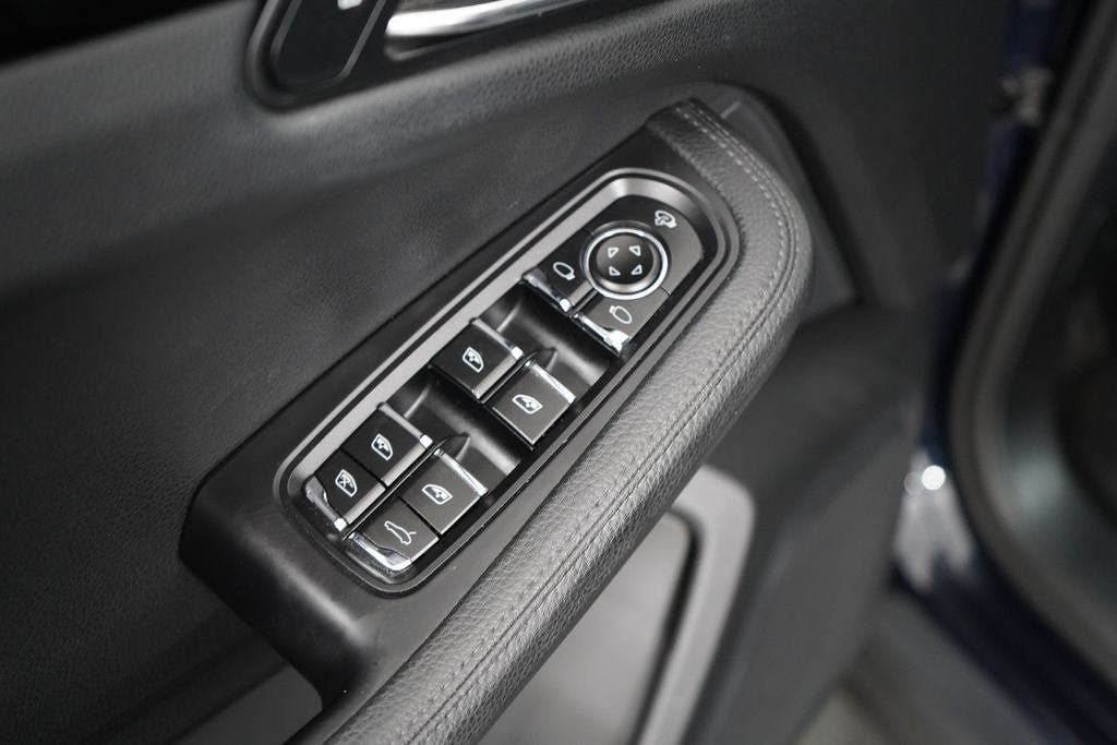 Used 2023 Porsche Macan S AWD/4WD image 24