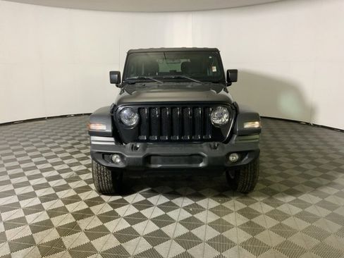 Used 2020 Jeep Wrangler Sport image 3