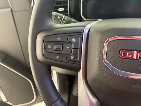 Used 2026 GMC Sierra 1500 SLT AWD/4WD image 23