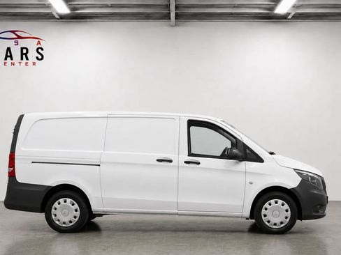 Used 2017 Mercedes-Benz Metris w/ Blind Spot Assist Package image 1