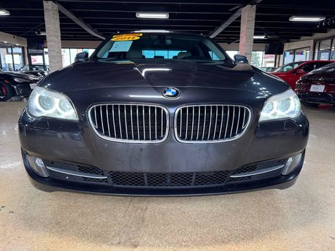 Used 2011 BMW 528i Sedan RWD image 2