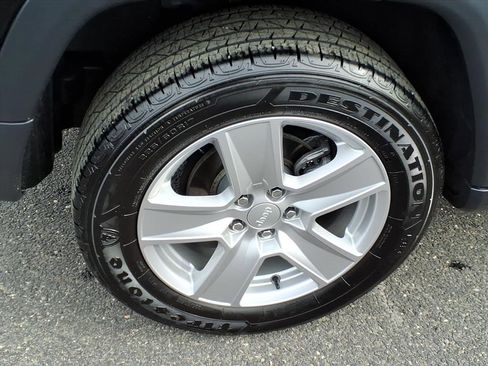 Used 2022 Jeep Compass Latitude w/ Convenience Group image 7