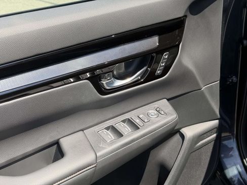 Used 2026 Honda CR-V Sport Touring image 18