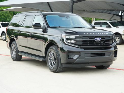 Used 2025 Ford Expedition Max Active AWD/4WD image 6