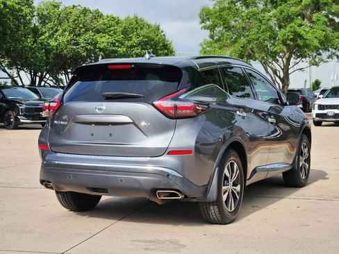 Used 2019 Nissan Murano SV w/ Premium Package FWD image 4