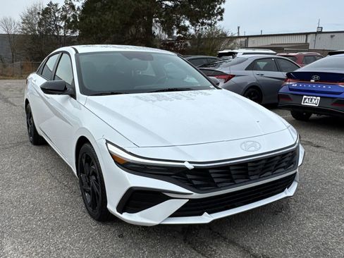 New 2026 Hyundai Elantra Sport image 7