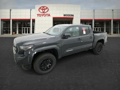 New 2025 Toyota Tacoma SR5