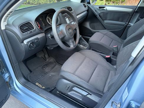 Used 2010 Volkswagen Golf 4-Door image 13