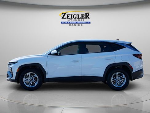 Certified 2025 Hyundai Tucson SE AWD/4WD image 4