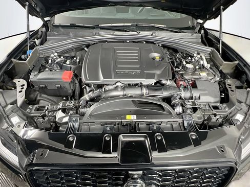 Used 2026 Jaguar F-PACE R-Dynamic S AWD/4WD image 32