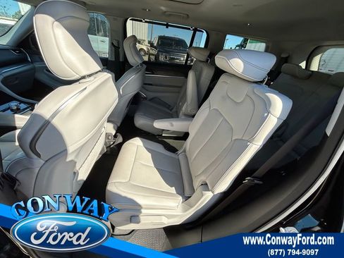 Used 2021 Jeep Grand Cherokee L Overland w/ Luxury Tech Group IV image 17