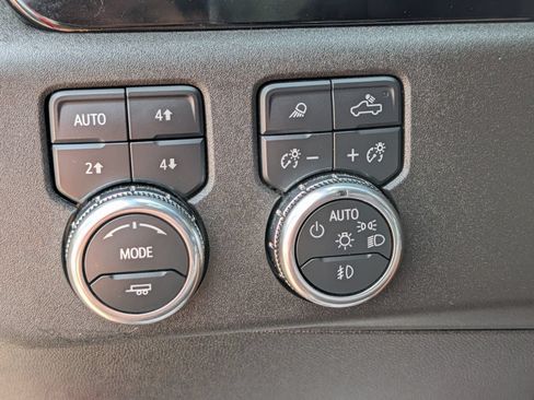 Used 2024 GMC Sierra 1500 Elevation w/ Elevation Premium Package AWD/4WD image 13