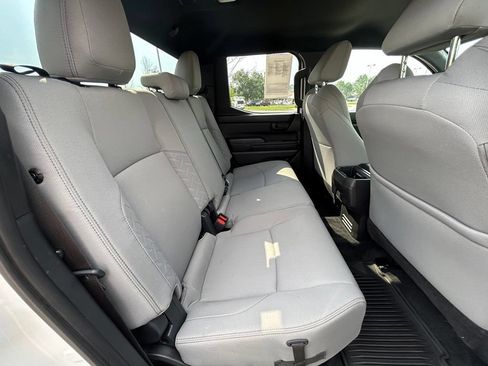 Used 2025 Toyota Tacoma SR5 AWD/4WD image 28