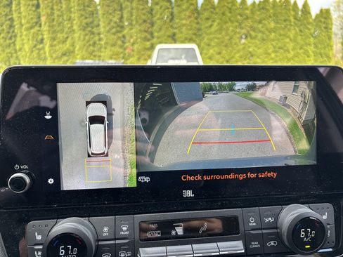 Used 2024 Toyota Grand Highlander Limited image 26