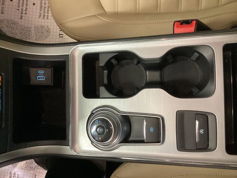 Used 2022 Ford Edge SEL image 28