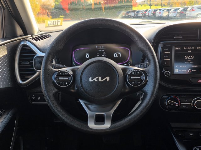 Certified 2025 Kia Soul LX w/ LX Technology Package FWD image 22