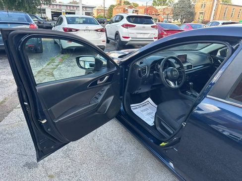 Used 2016 MAZDA MAZDA3 i Sport w/ Preferred Equipment Package FWD image 9