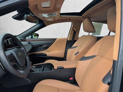 Used 2024 Lexus ES 350 w/ Premium Package FWD image 16