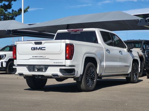 Certified 2022 GMC Sierra 1500 Denali Ultimate AWD/4WD image 7