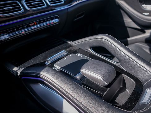 Used 2024 Mercedes-Benz GLE 350 4MATIC w/ 3rd Row Seat Package image 18