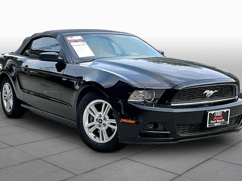 Used 2014 Ford Mustang Convertible w/ Equipment Group 102A RWD image 3