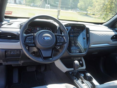 Used 2026 Subaru Forester Premium AWD/4WD image 16