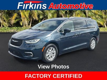 Used 2021 Chrysler Pacifica Touring-L w/ Premium & Safety Sphere Group