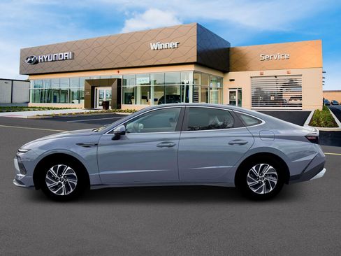 New 2026 Hyundai Sonata Blue FWD image 3