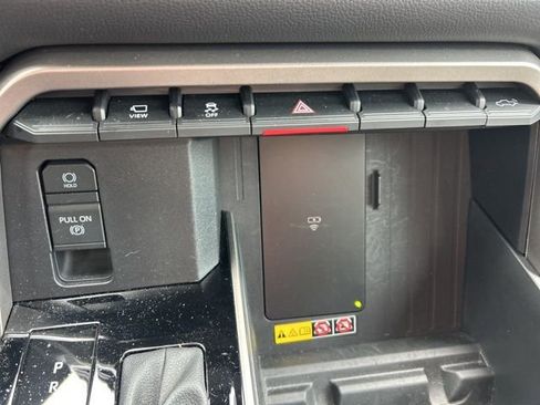 Used 2025 Toyota Tundra Limited image 22