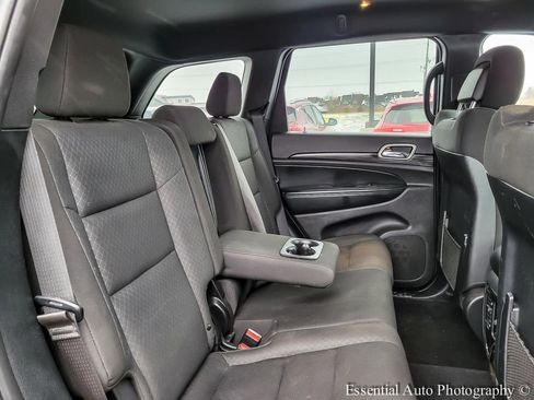 Used 2020 Jeep Grand Cherokee Laredo image 25