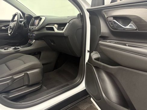 Used 2023 GMC Terrain SLE w/ Driver Convenience Package FWD image 29