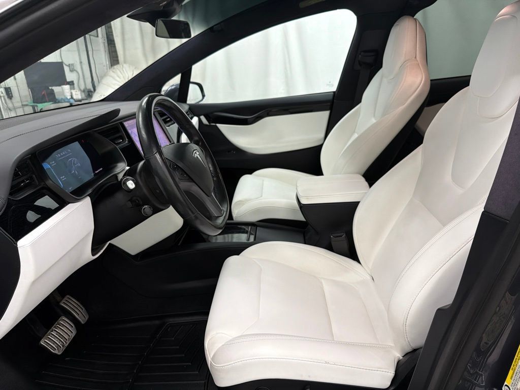 Used 2019 Tesla Model X Performance AWD/4WD image 11