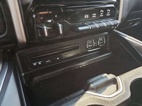 Used 2019 RAM 2500 Laramie AWD/4WD image 26