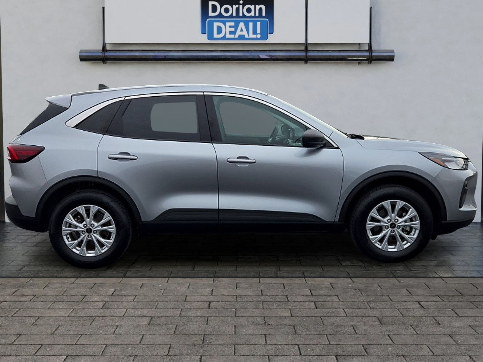 Certified 2024 Ford Escape Active AWD/4WD image 2