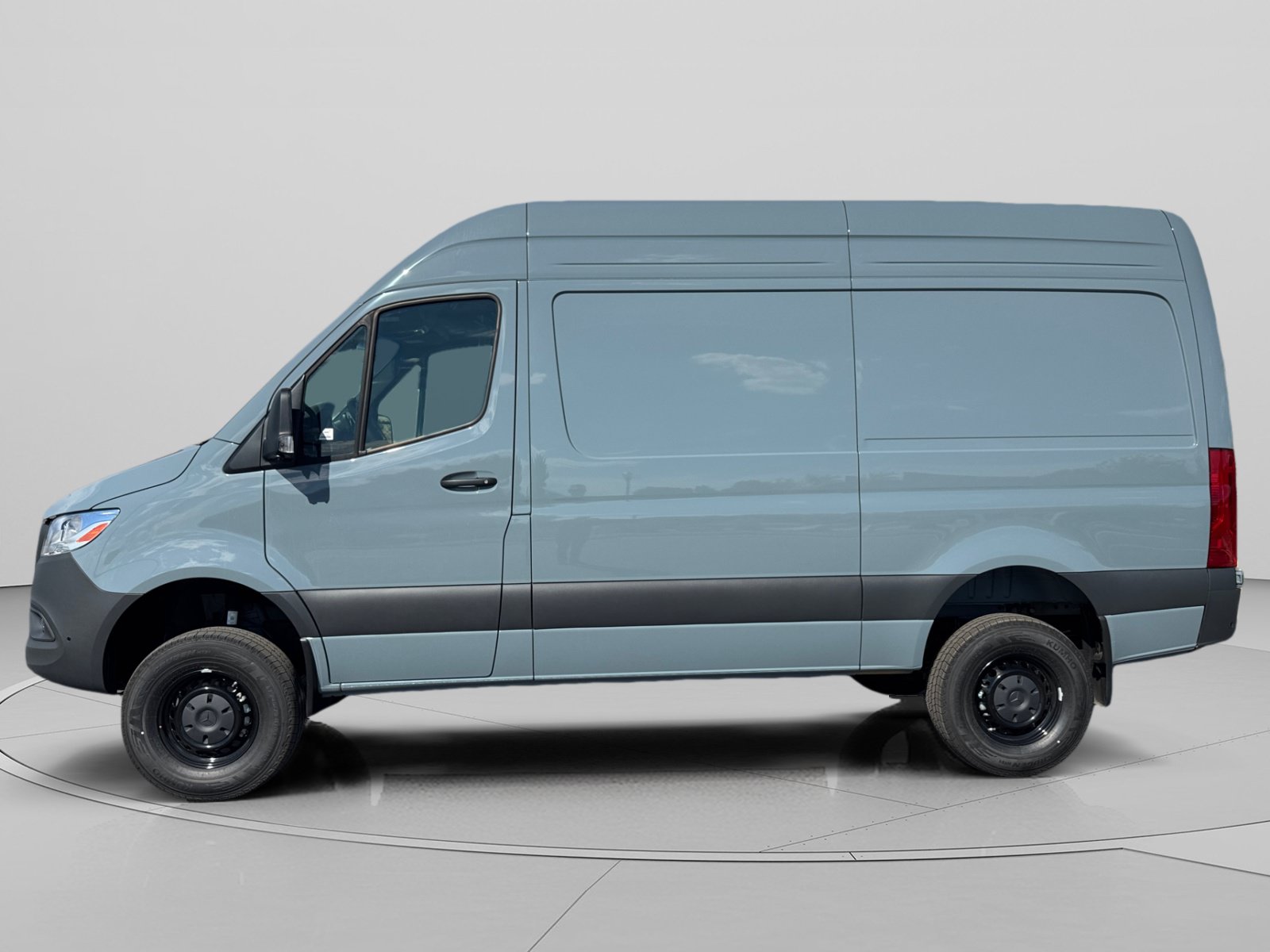 New 2026 Mercedes-Benz Sprinter 2500 image 2