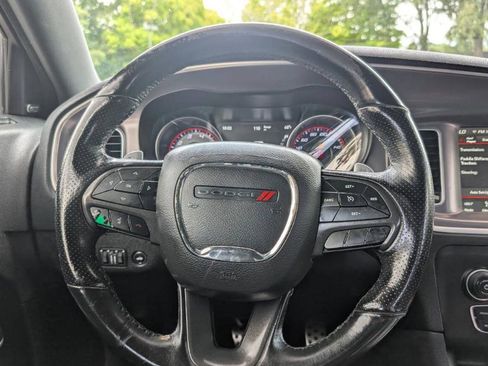 Used 2019 Dodge Charger Scat Pack RWD image 9