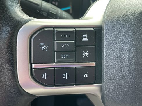 Used 2024 Ford Expedition Limited image 15